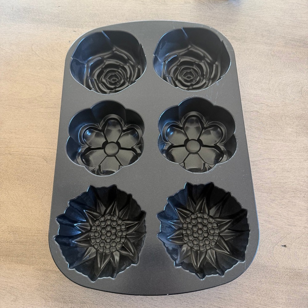 Nordic Ware Bouquet Pan 6 Cup Cast Aluminum Floral Cake Pan Rose Sunflower Daisy